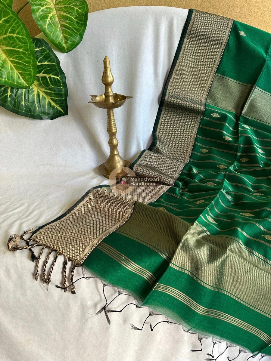 Maheshwari Green Resham Thread Butti Saree 018