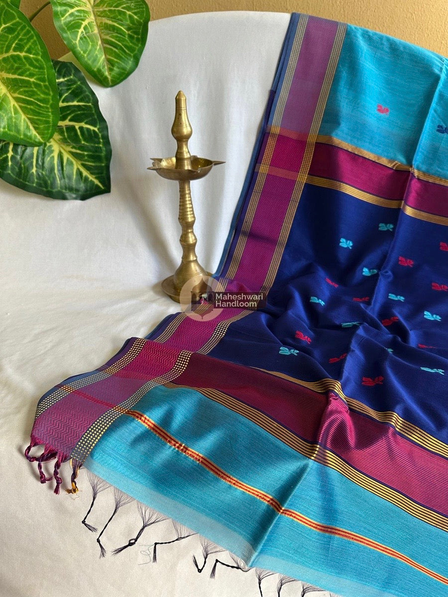 Maheshwari Sky Blue Resham Thread Butti Saree 011