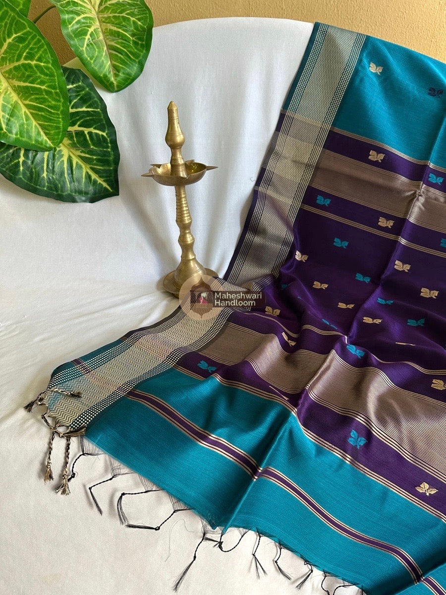 Maheshwari Morpankhi Resham Thread Butti Saree 02