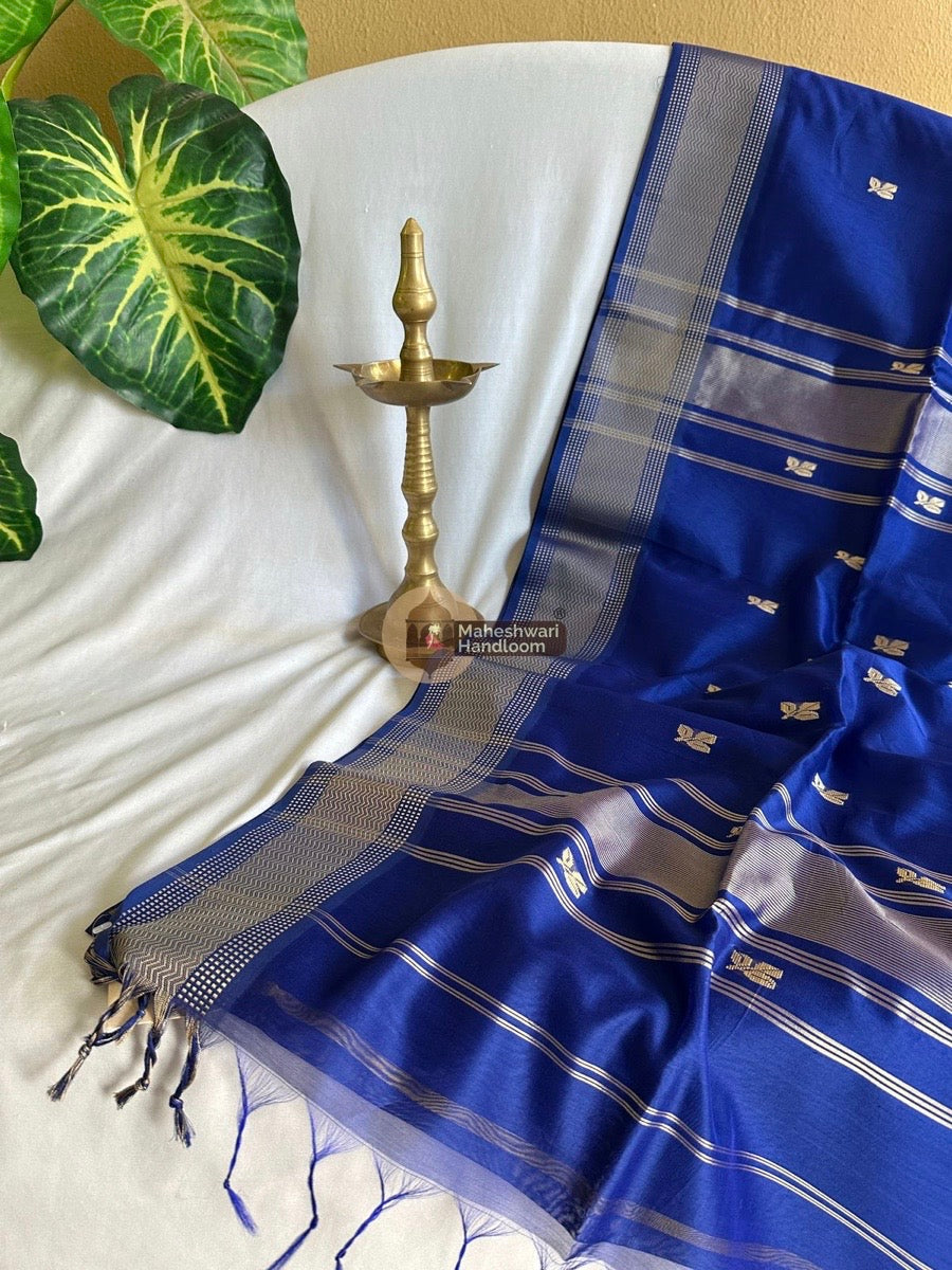 Maheshwari Dark Blue  Resham Thread Butti Saree 05