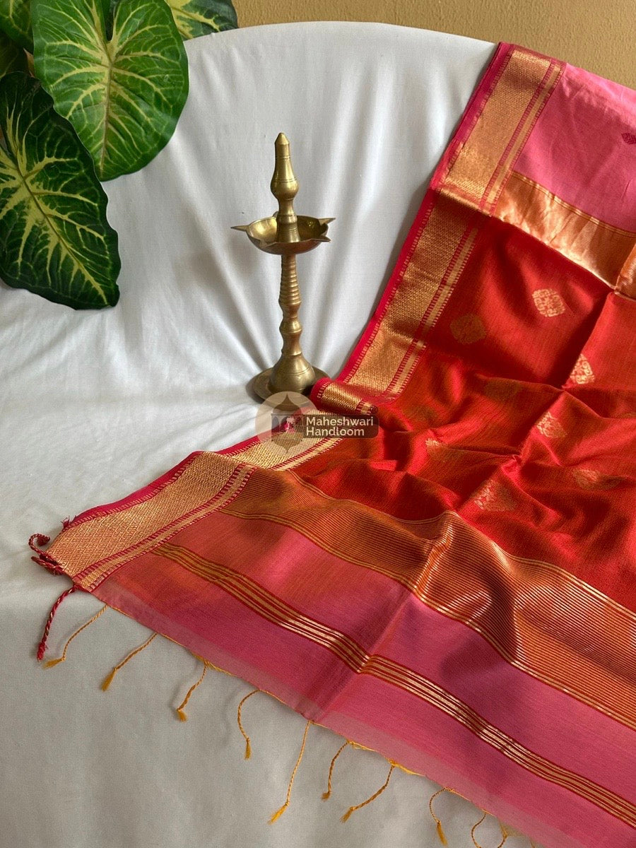 pink Butta Pallu Zari Border Maheshwari Saree 06