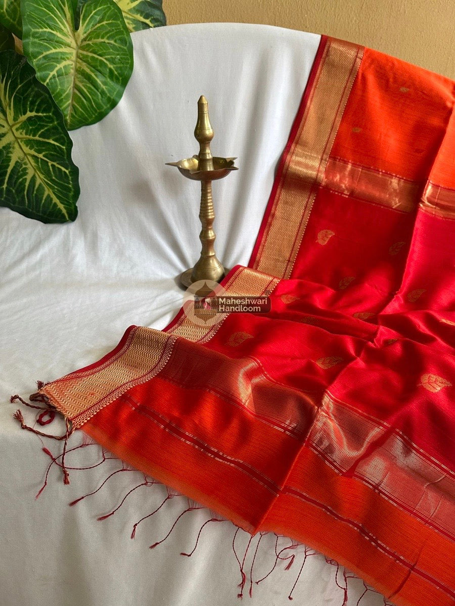 Orange Butta Pallu Zari Border Maheshwari Saree 020