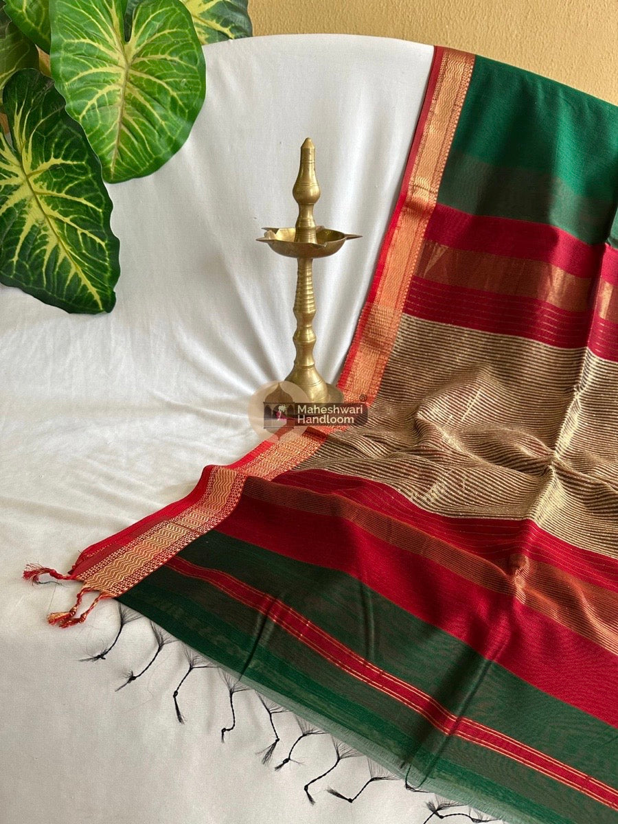 Maheshwari Green Gicha Pallu Saree 08