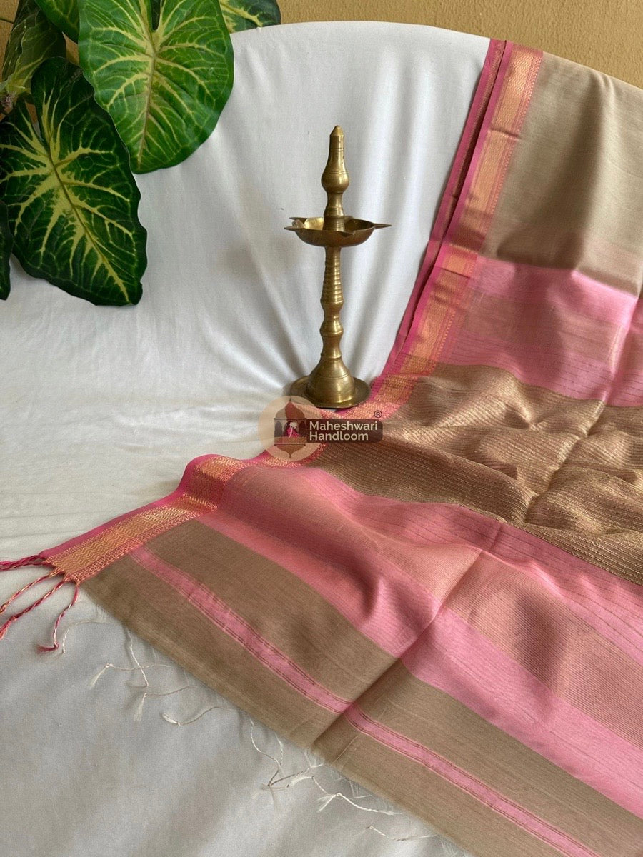 Maheshwari Beige Gicha Pallu Saree 05