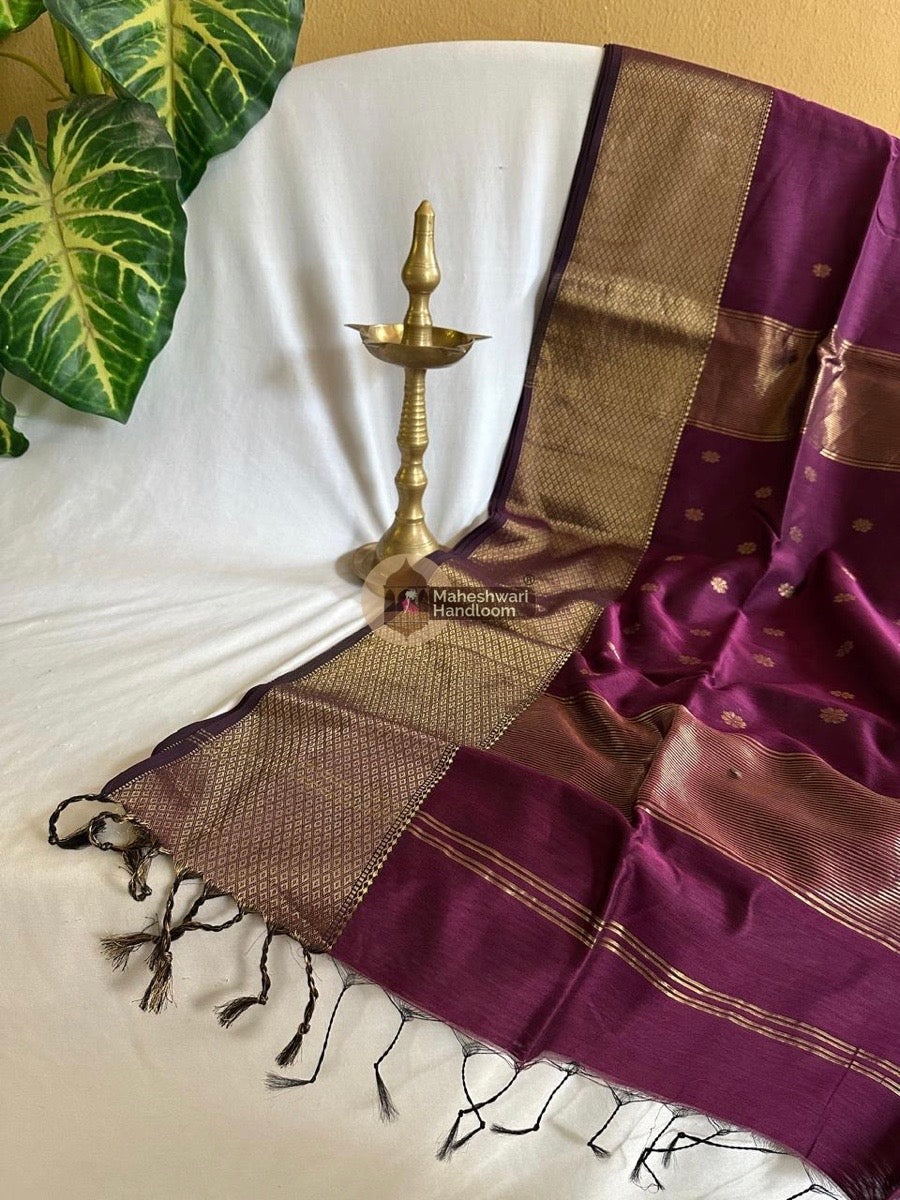 Maheshwari Wine Zari Skirt Butti Saree 024