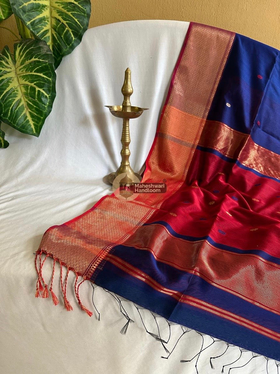 Maheshwari Navy Blue Zari Skirt Butti Saree 050