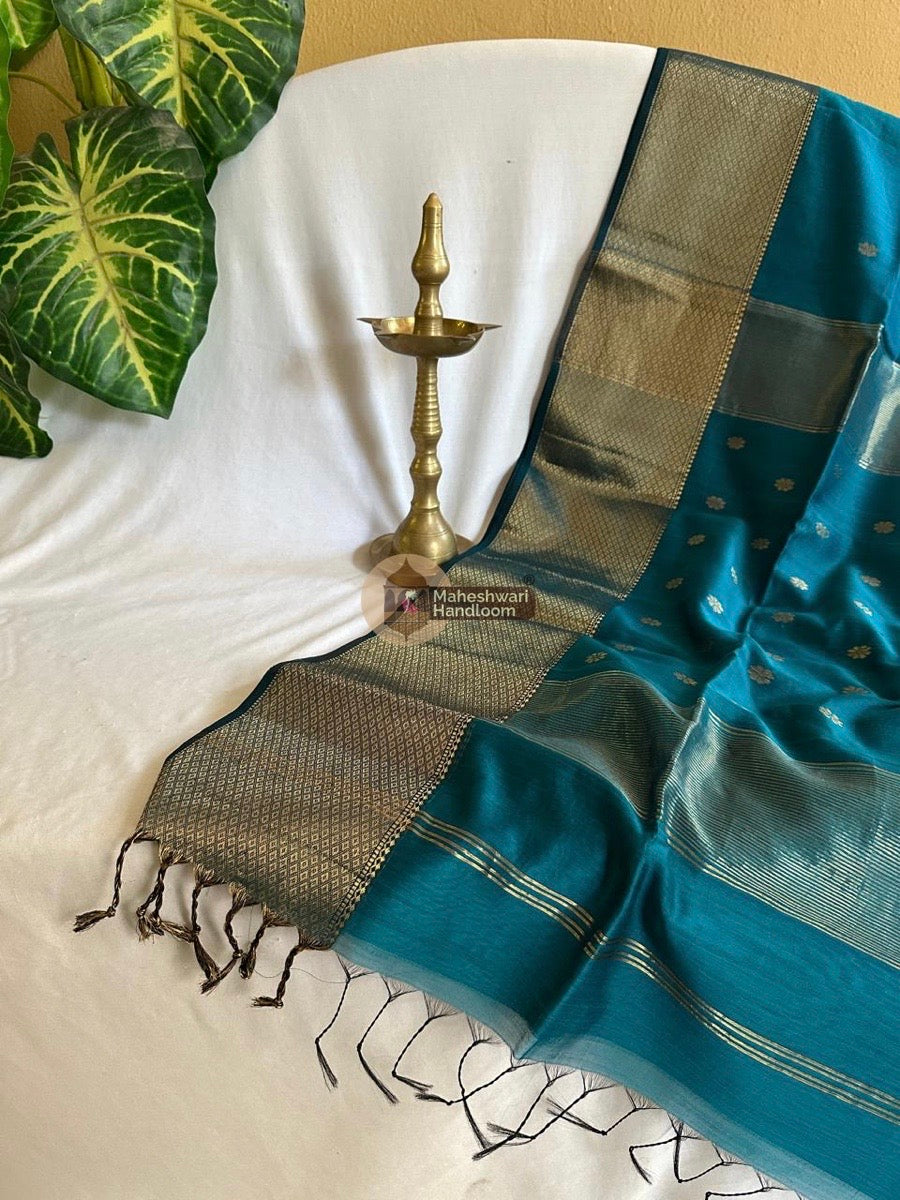 Maheshwari Morpankhi Zari Skirt Butti Saree 025