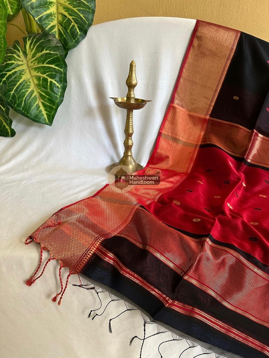 Maheshwari Black Zari Skirt Butti Saree 053