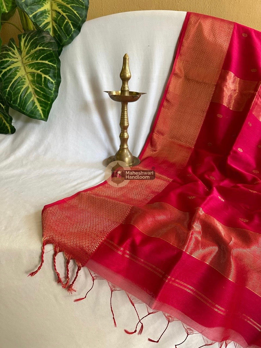 Maheshwari Rani Pink Zari Skirt Butti Saree 011