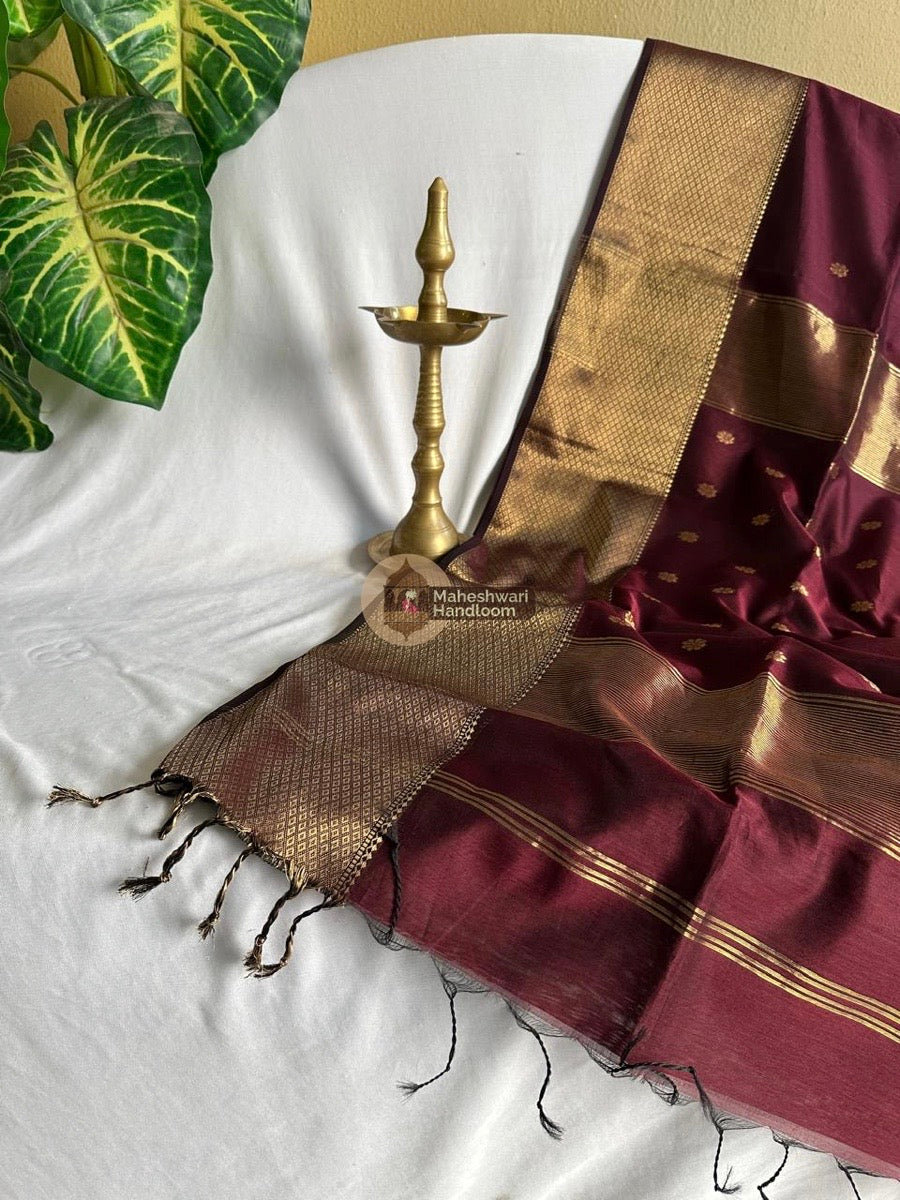 Maheshwari Wine Zari Skirt Butti Saree 012