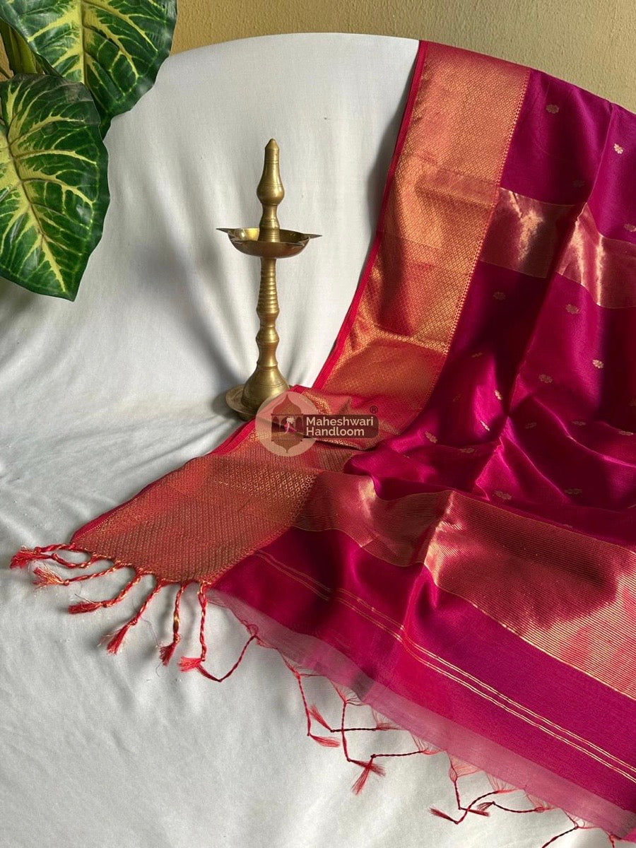 Maheshwari Magenta Zari Skirt Butti Saree 026