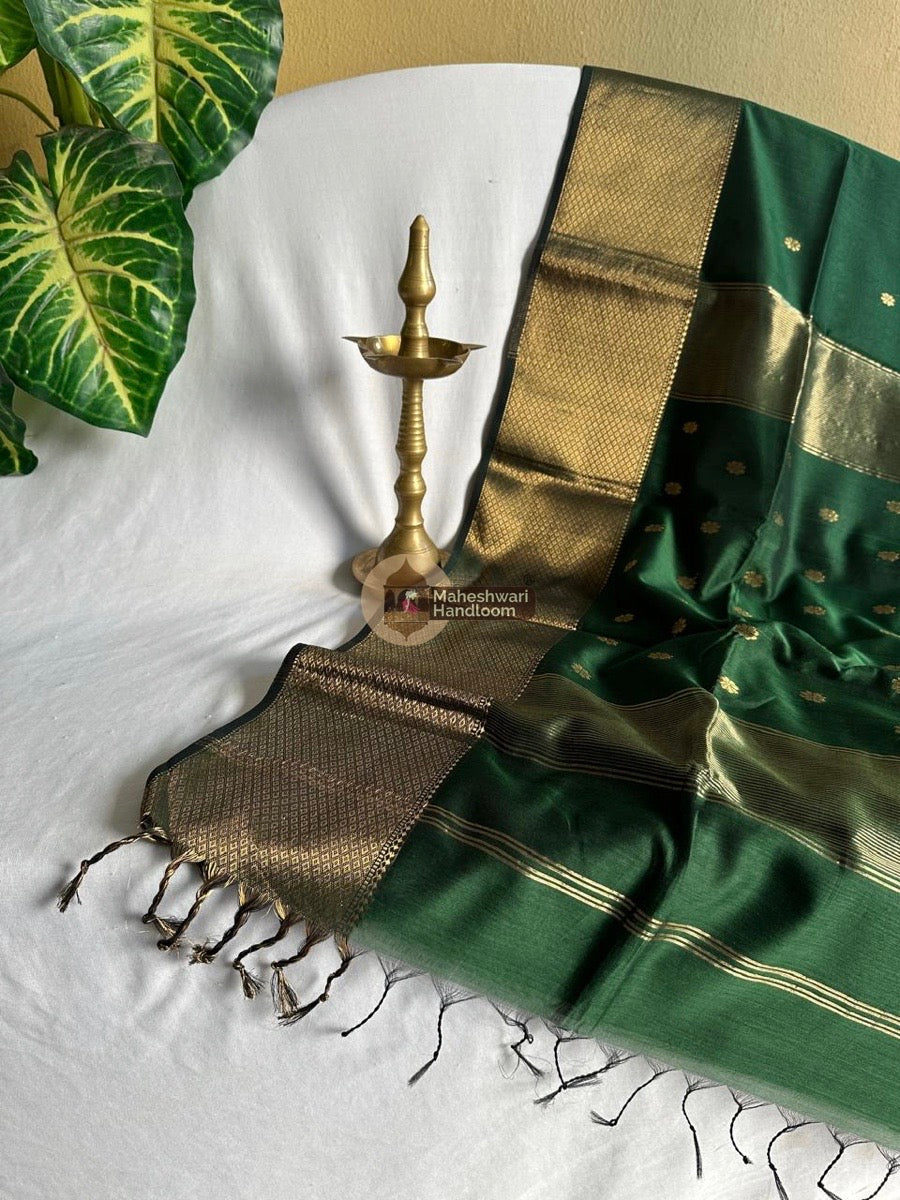 Maheshwari Green Zari Skirt Butti Saree 040