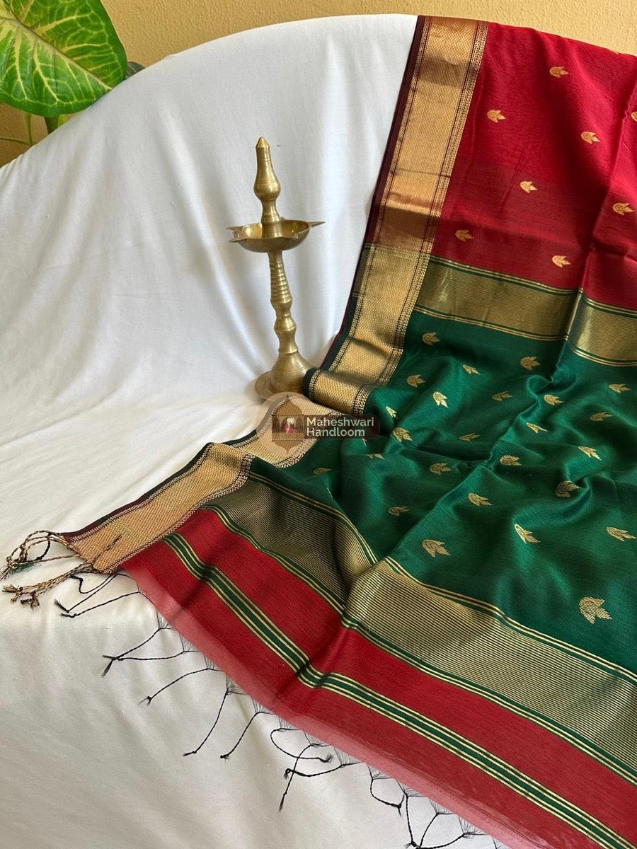 Maheshwari Red Zari Butti Saree 25