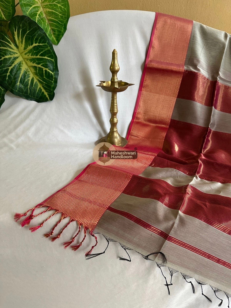 Maheshwari Cement Grey Zari Skirt Saree 07