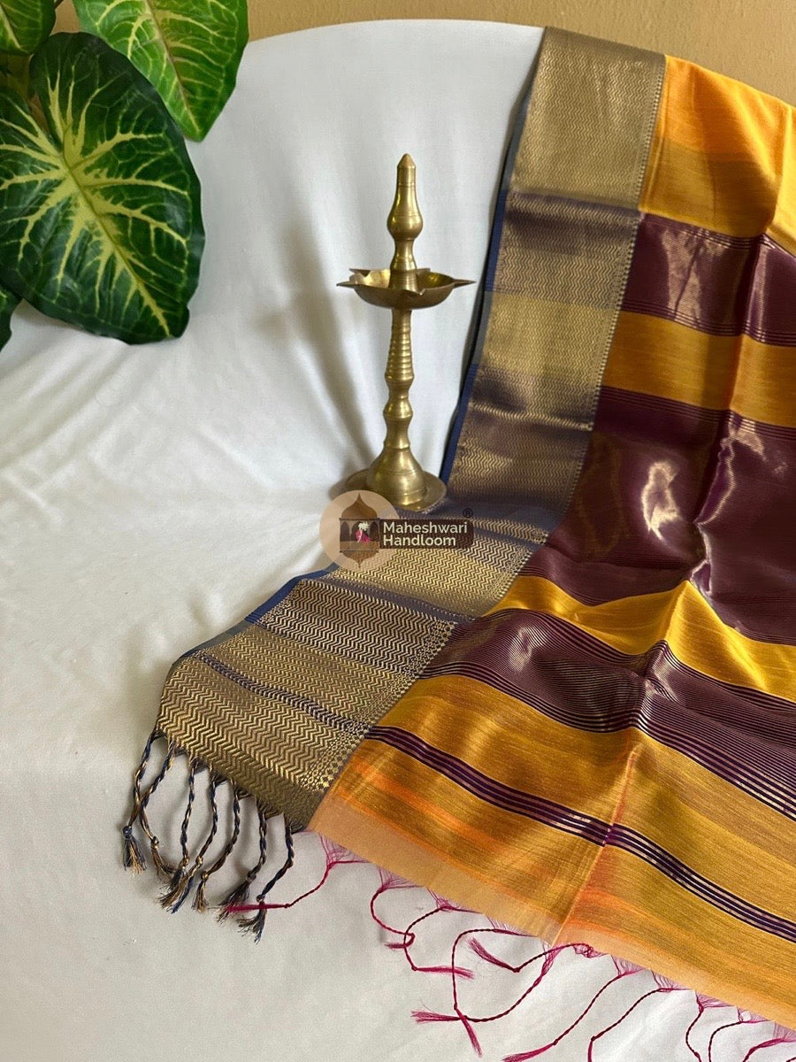 Maheshwari Yellow Zari Skirt Saree 03