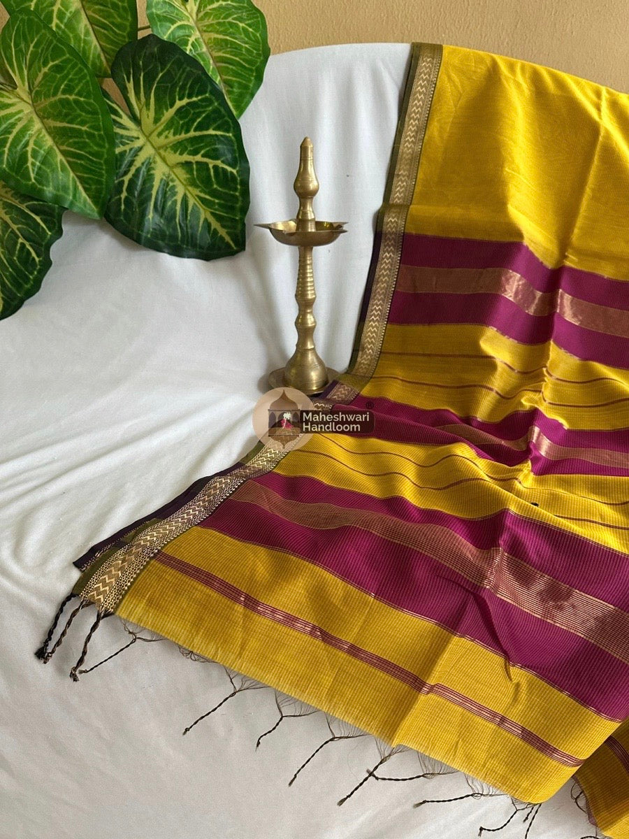 Maheshwari Golden Yellow Rasta Lehar Saree 01