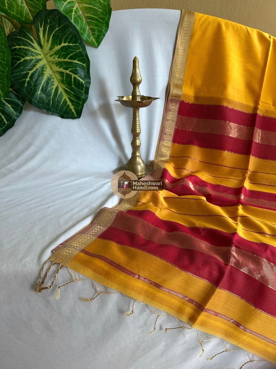 Maheshwari Golden Yellow Rasta Lehar Saree 017