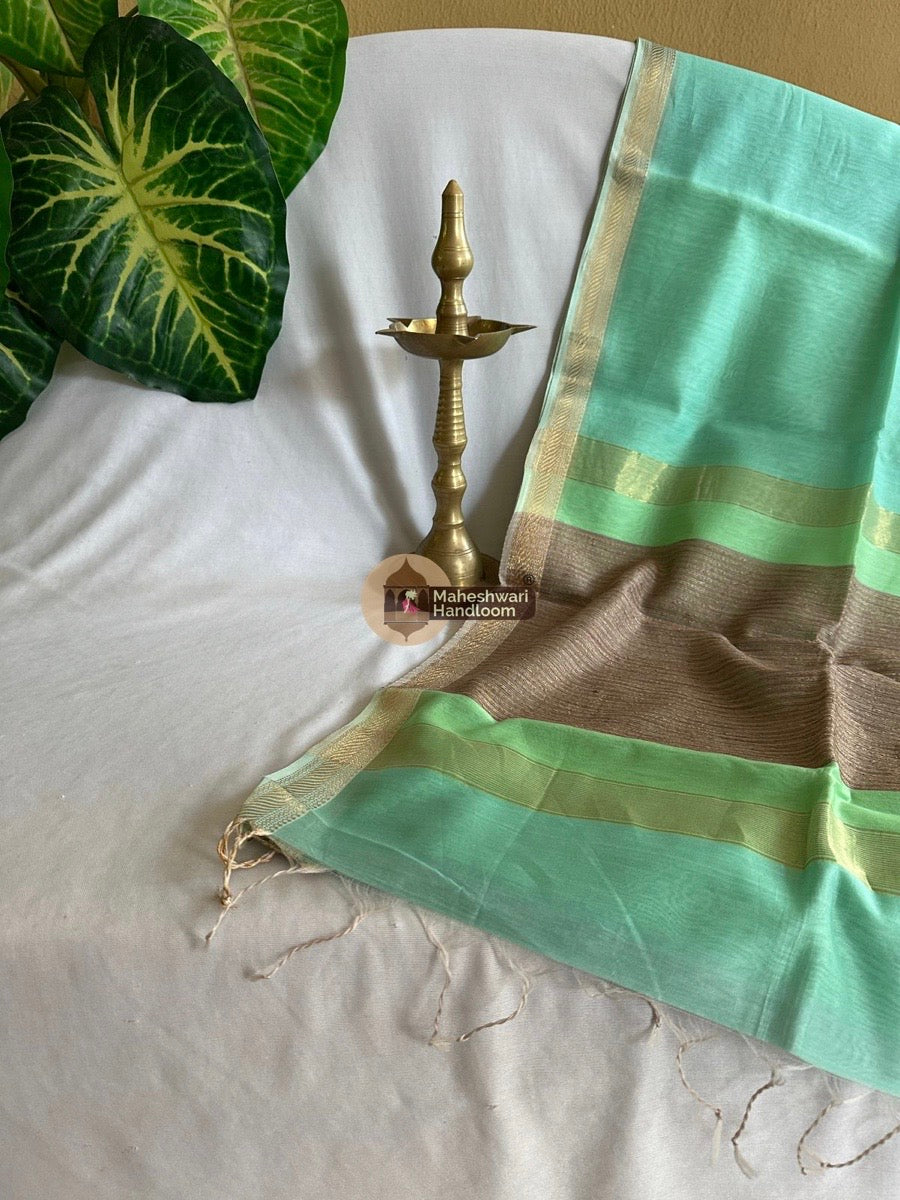 Maheshwari Aqua Green Gicha Weaving Saree 09
