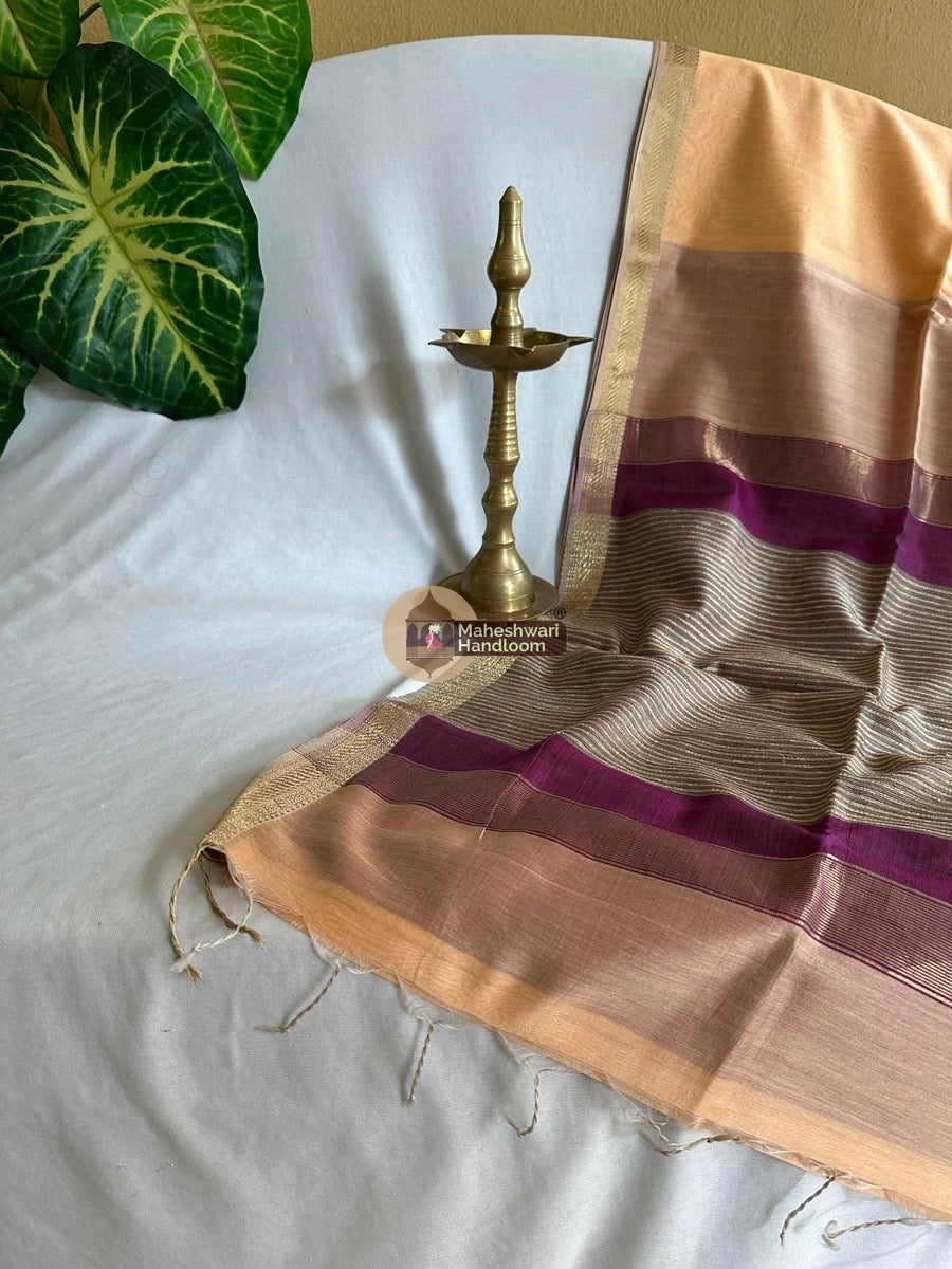 Maheshwari Peach Gicha Weaving Saree 06