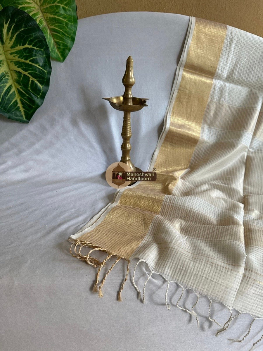 Maheshwari White Resham Thread Border Saree 06