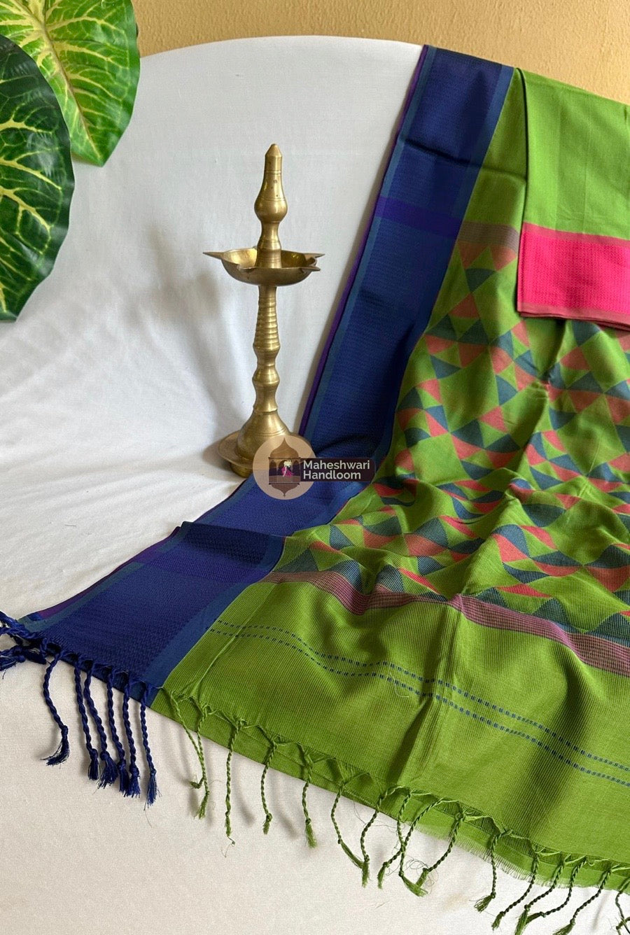 Maheshwari Green Heavy Pallu Weaving Saree 03