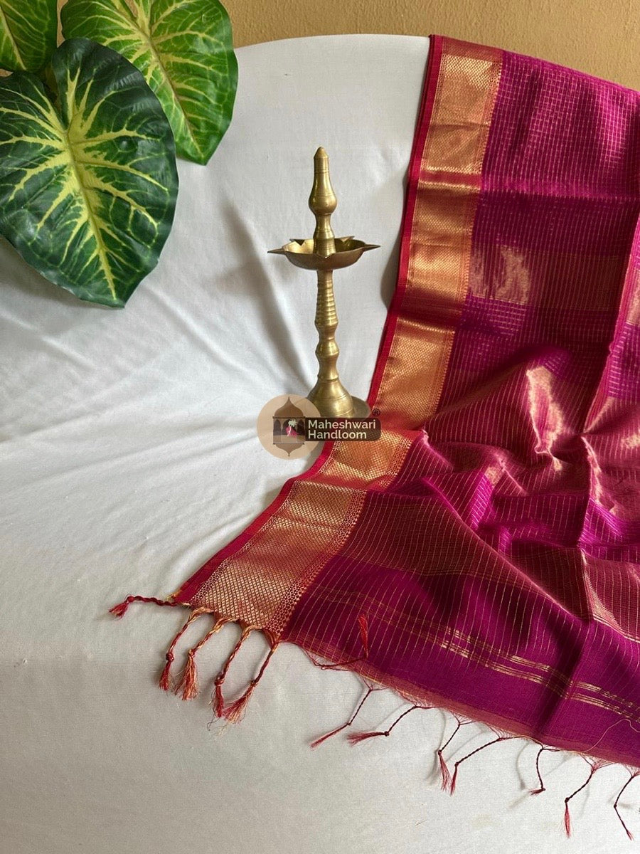 Magenta Zari Checks Saree 0153