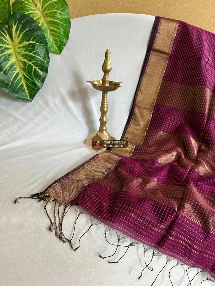 Magenta Zari Checks Saree 0107