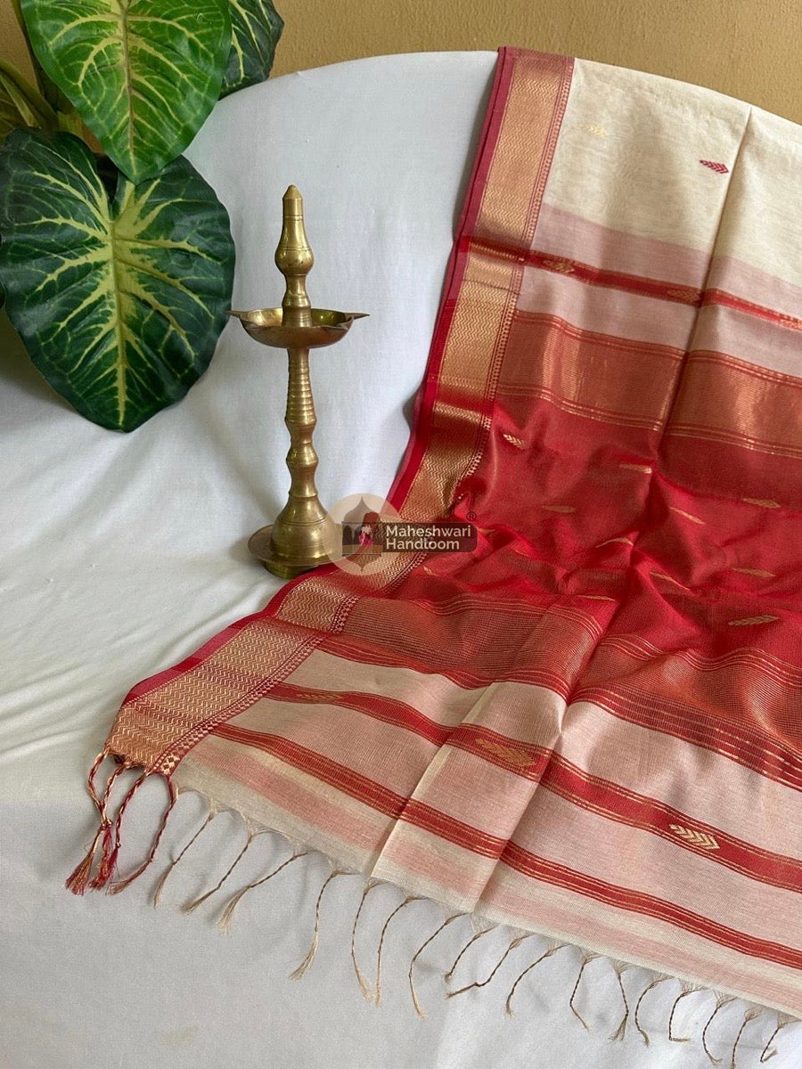 Maheshwari Off White Tissue Silk Saree 012