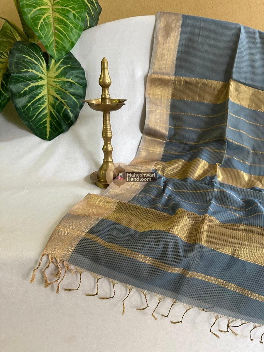 Maheshwari Grey Tissue Silk Saree 010