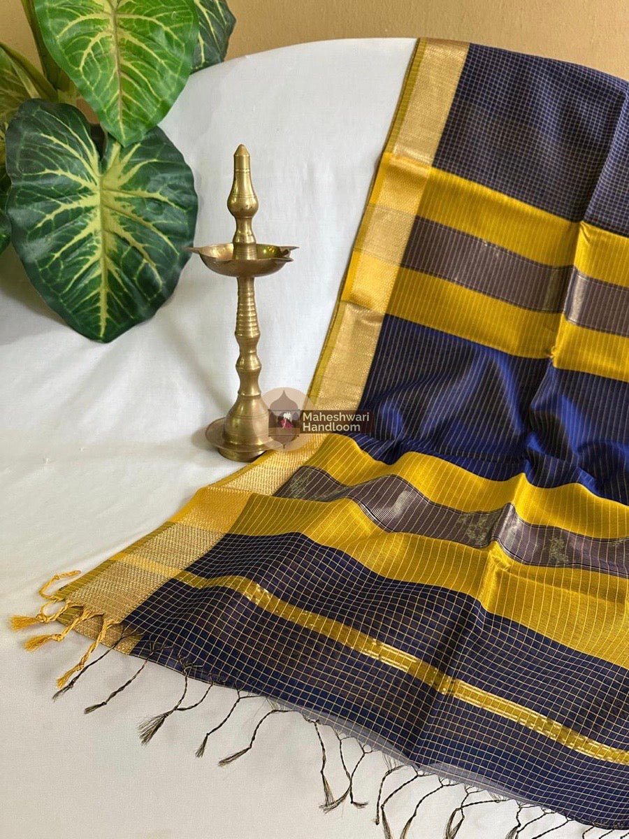 Maheshwari Blue Mercerised Checkes Body Saree 08