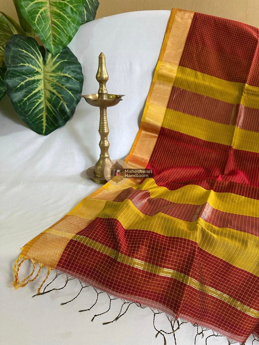 Maheshwari Rust Red Mercerised Checkes Body Saree 07
