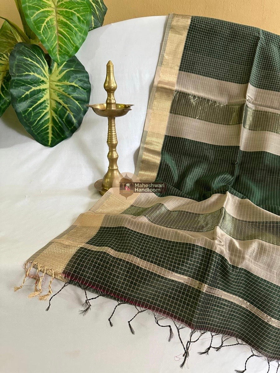 Maheshwari Green Mercerised Checkes Body Saree 05