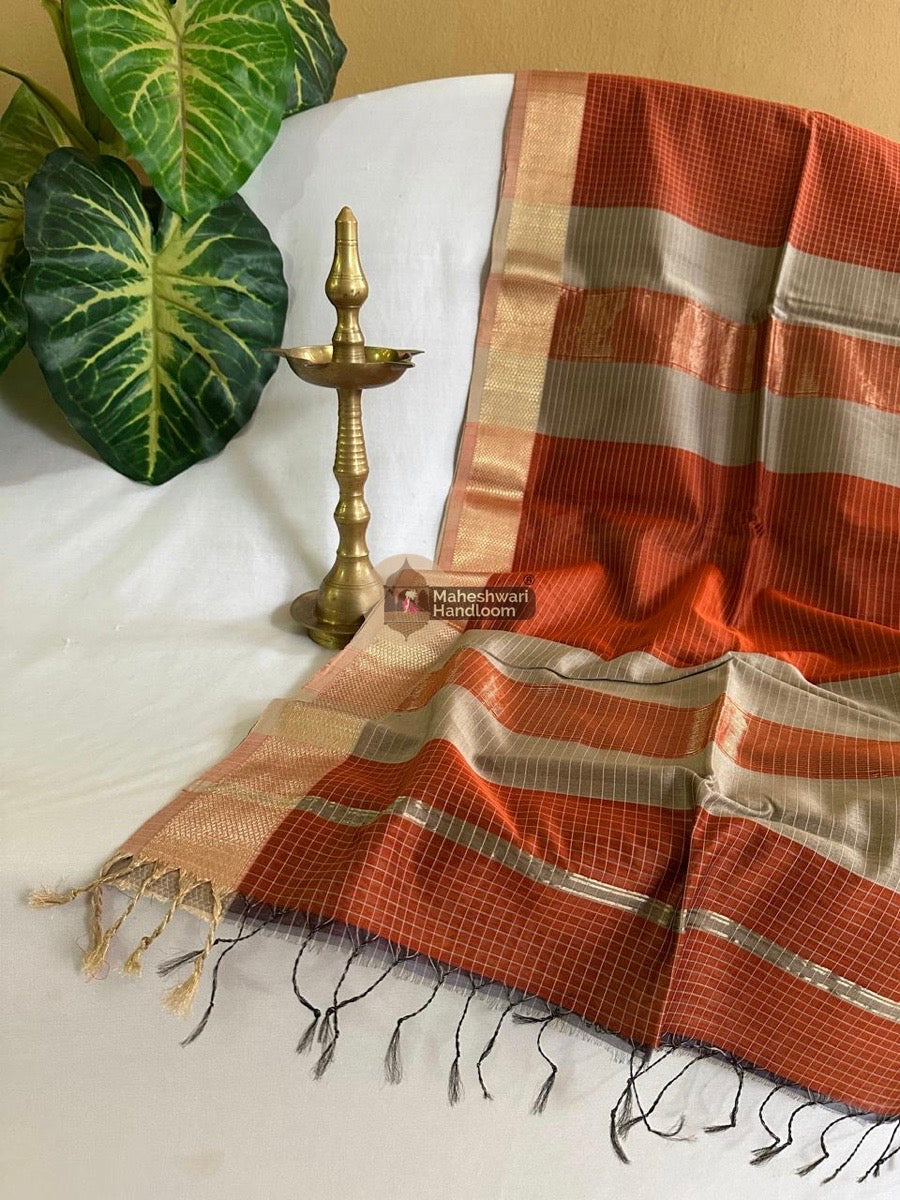 Maheshwari Rust Mercerised Checkes Body Saree 013