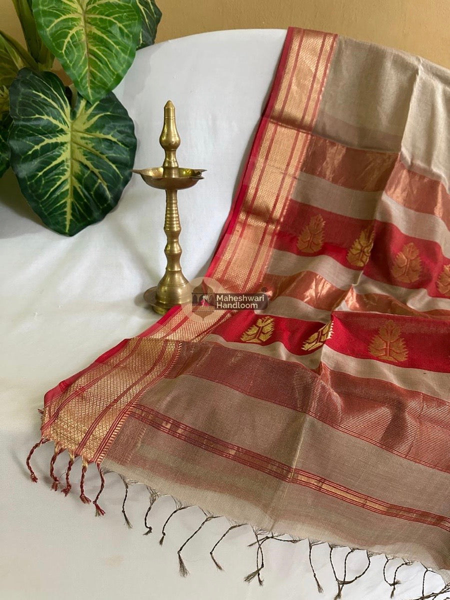 Maheshwari Light Beige Tissue Silk Saree 04
