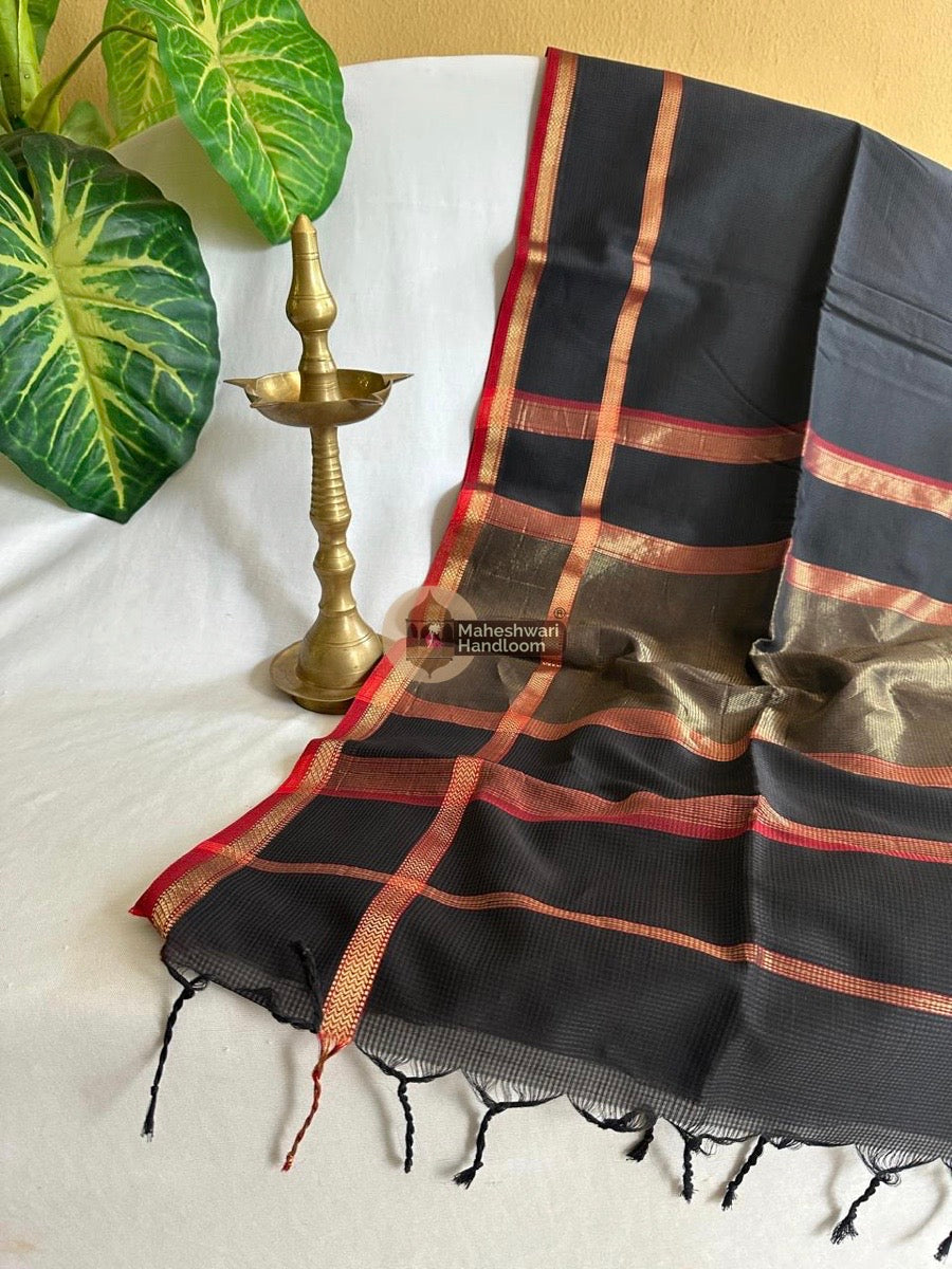 Exclusive Maheswari Self Checks Black Saree 022