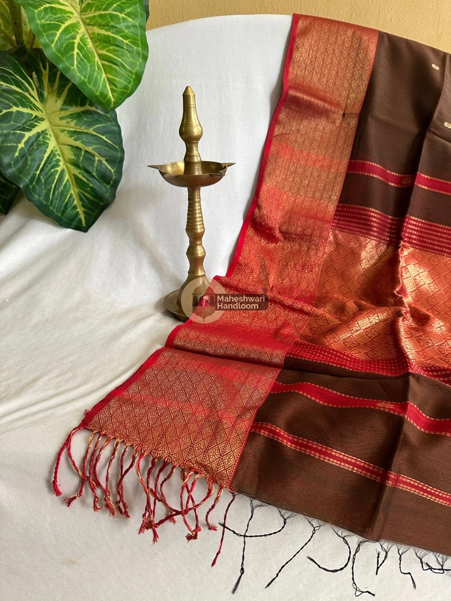 Maheshwari Brown Rich Zari Weaving Pallu Saree 02
