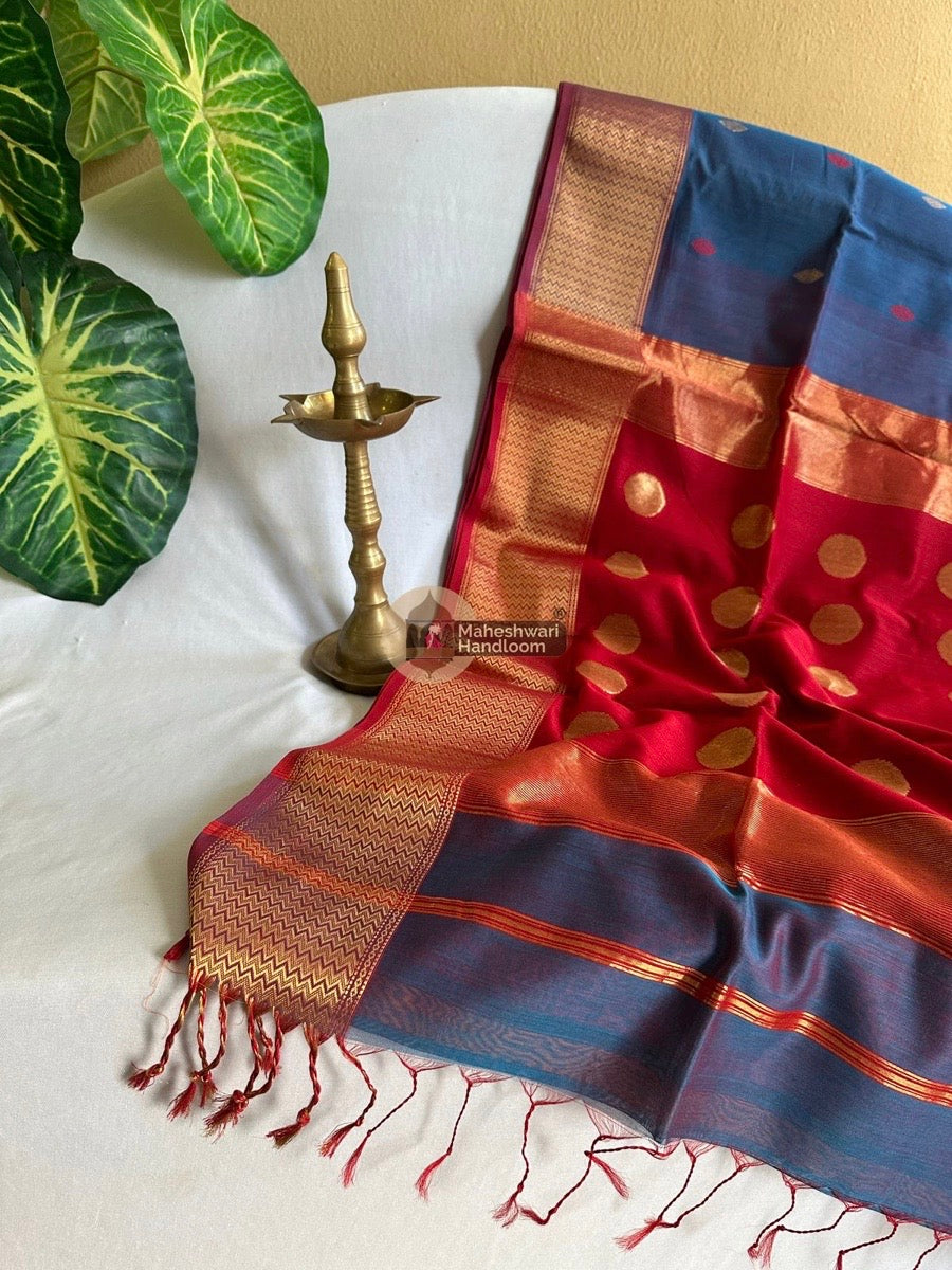 Maheshwari Jarmn Blue Butta Pallu Zari Border Saree 07