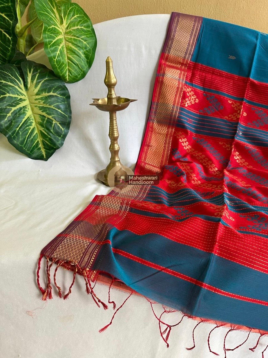 Maheshwari Peacock Blue Rich Zari Weaving Pallu Saree 010