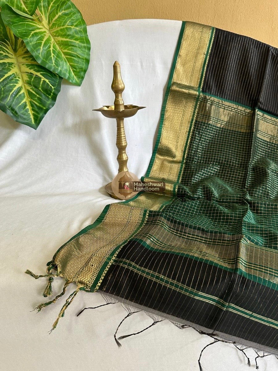 Maheshwari Black Zari Linning Saree 029