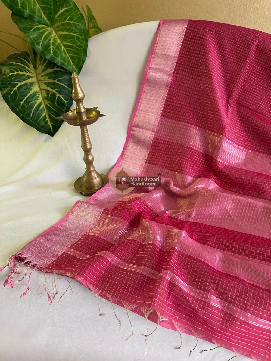 Maheshwari Rani Pink Silver Zari Checks Silk Saree 03