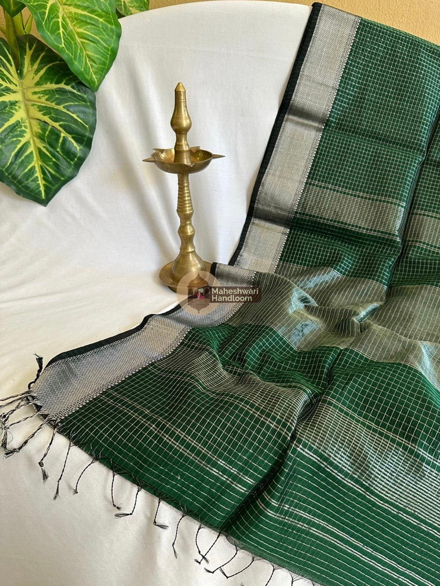 Maheshwari Green Silver Zari Checks Silk Saree 010