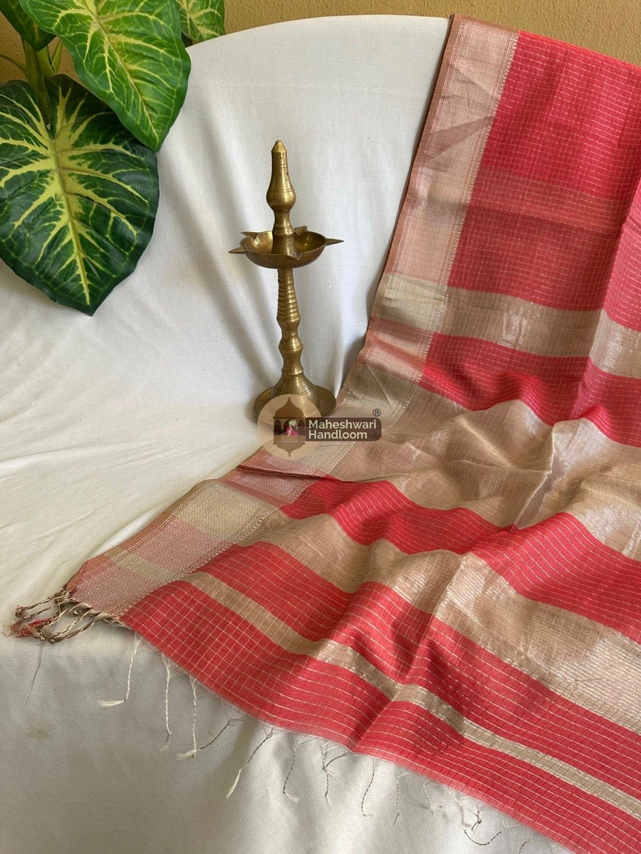 Maheshwari Fuchsia Silver Zari Checks Silk Saree 012