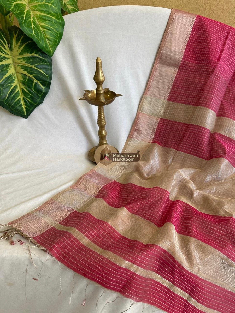 Maheshwari Fuchsia Pink Silver Zari Checks Silk Saree 01