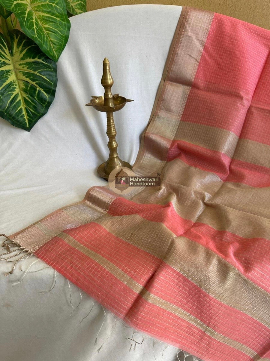 Maheshwari Baby Pink Silver Zari Checks Silk Saree 017