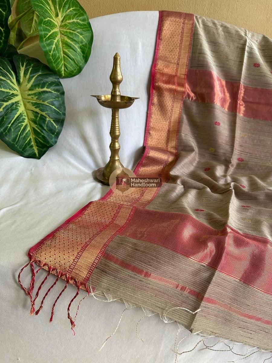 Maheshwari Beige Gicha Kosa Lining Body Saree 04
