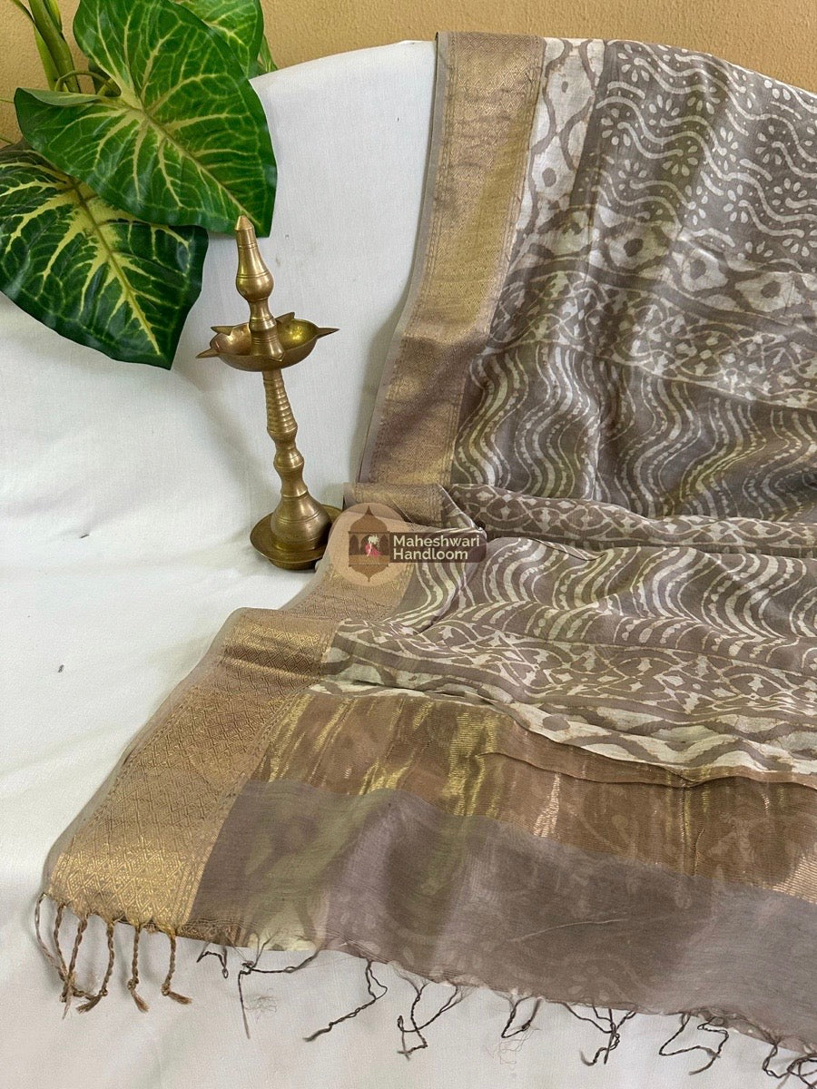 Grey Dabu Kashish Cotton Print Saree 02