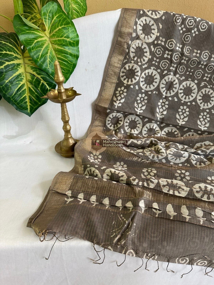 Grey Tissue Lining Kashish Print Saree 01