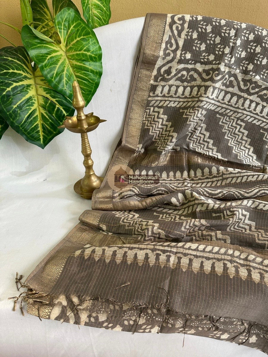 Grey Tissue Lining Kashish Print Saree 02