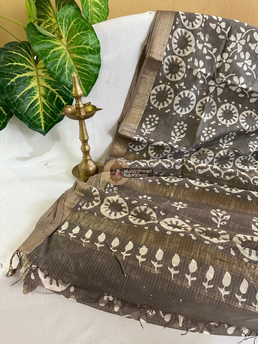 Grey Tissue Lining Kashish Print Saree 03