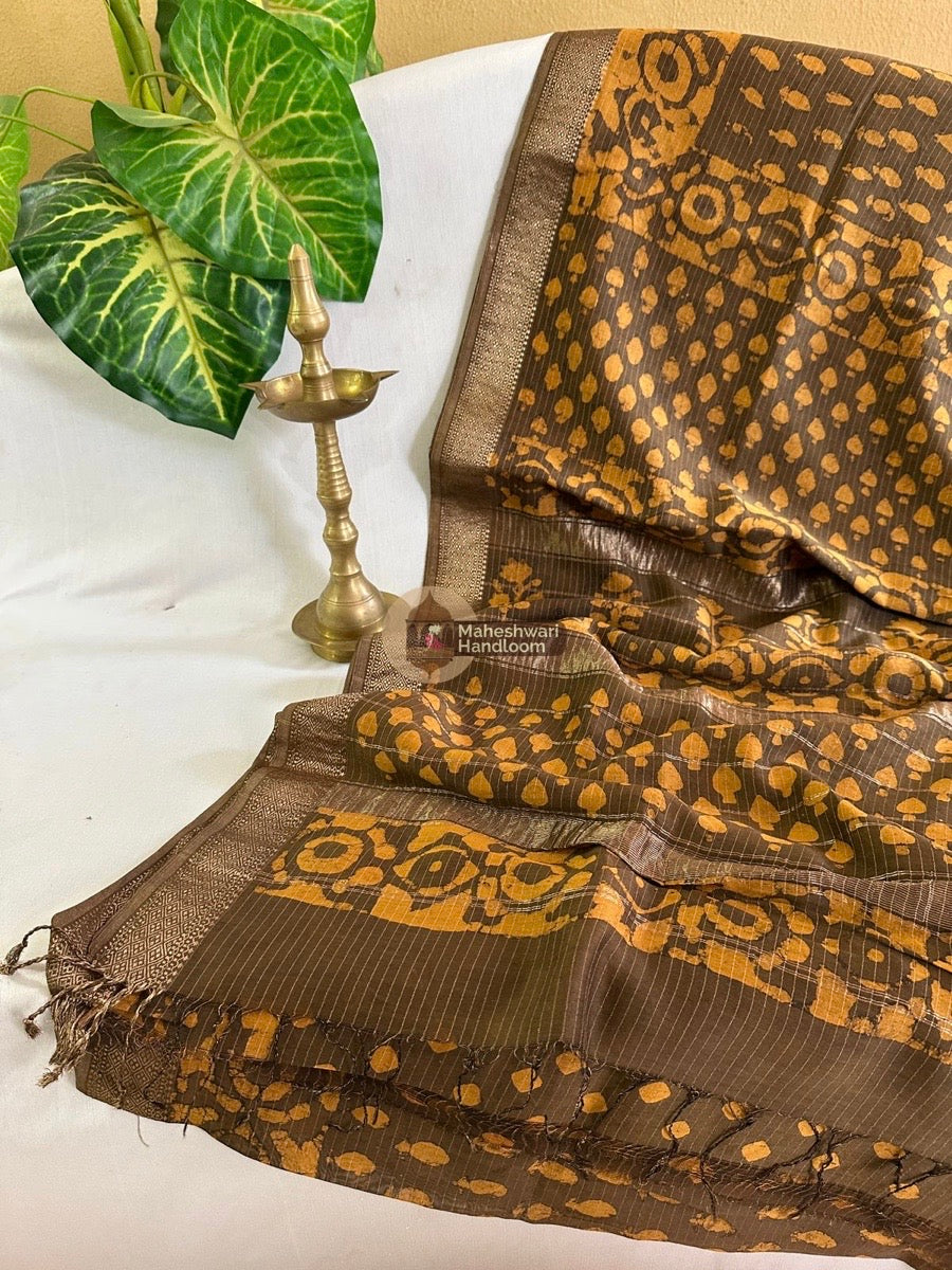 Tobacco Tissue Lining Dabu Kashish Print Saree 02